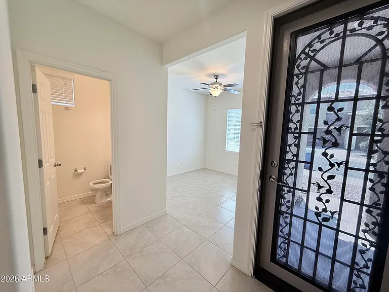4722 E Tremaine Ave — Photo 7