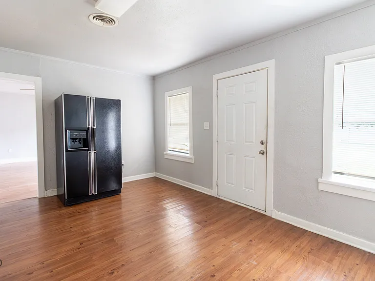 4709 Coronado Ave — Photo 20
