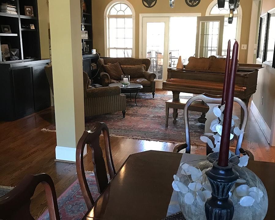 Formal Dining-Living