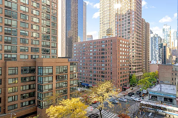 Rented by Compass | media 13