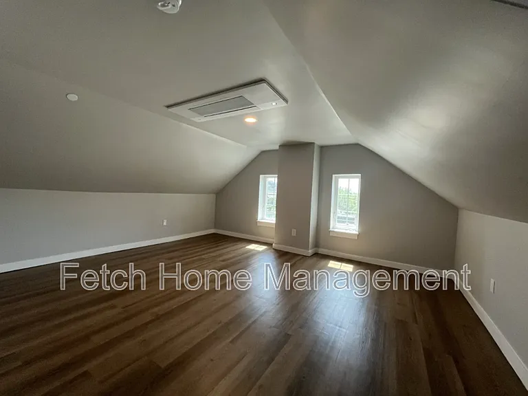 218 Walnut St #3 — Photo 28