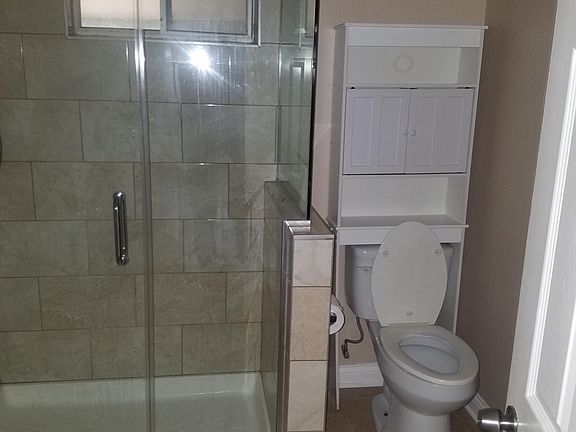 5th image of 1828 N 35th Ave