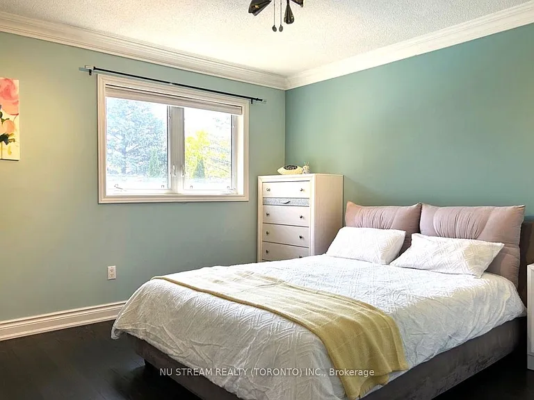 31 Ashfield Dr — Photo 27