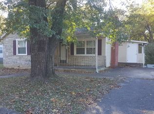 203 Maple Ln, Eden, NC 27288