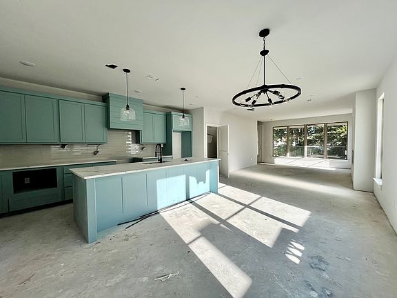 2nd image of 5116 Birchman Ave