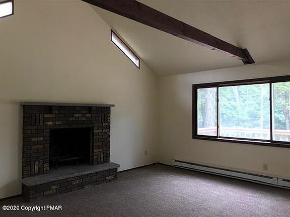 3rd image of 238 Greenbriar Cir