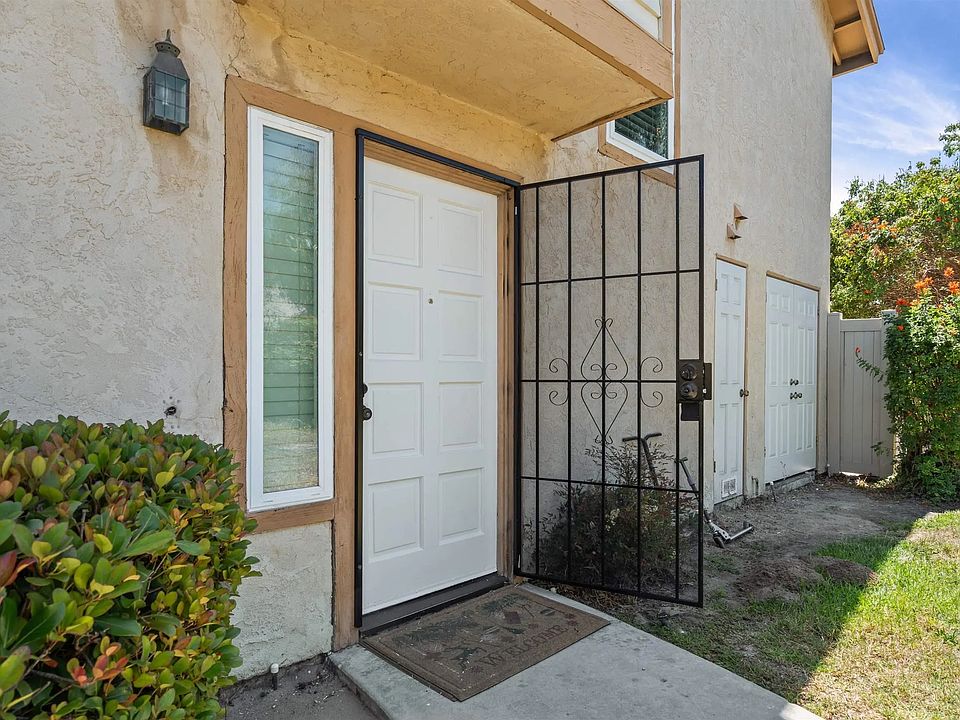 1st image of 1629 Manzana Way