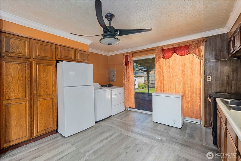 5th image of 3206 S 221st Street
