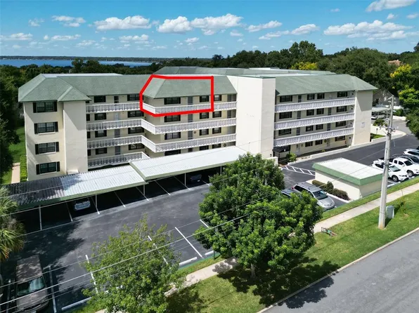 101 N Grandview St APT 403, Mount Dora, FL 32757