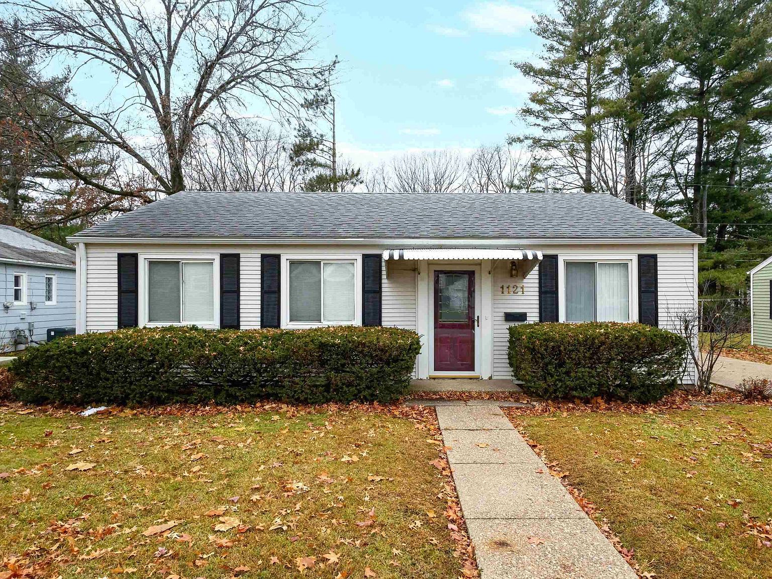 1121 39th St, Moline, IL 61265 Zillow