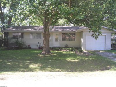 317 E Jennings St, Salem, IL, 62881