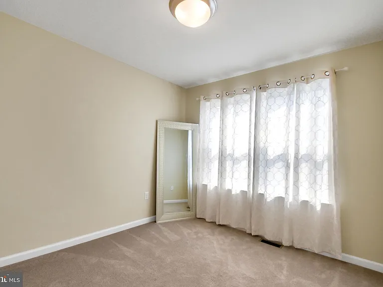 121 High Pointe Dr #38 — Photo 14