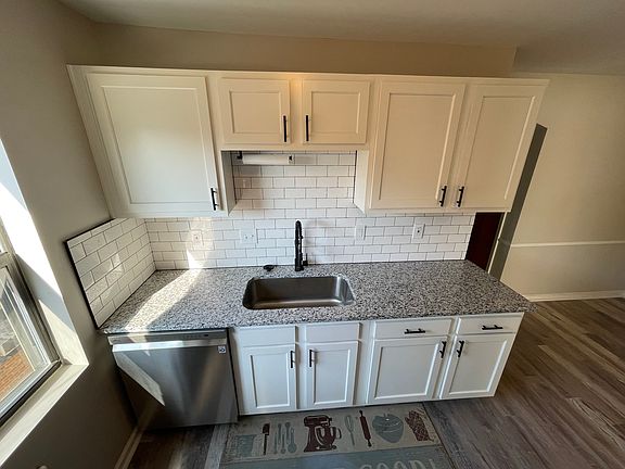 5th image of 3043 Glenmore Ave #4-3043G