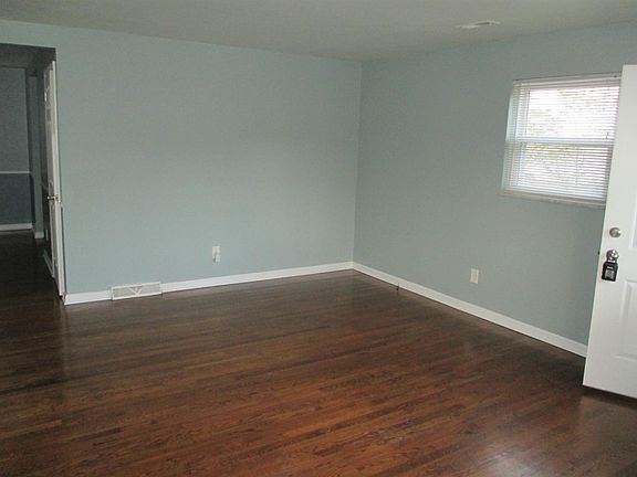 3rd image of 1755 Keith Dr
