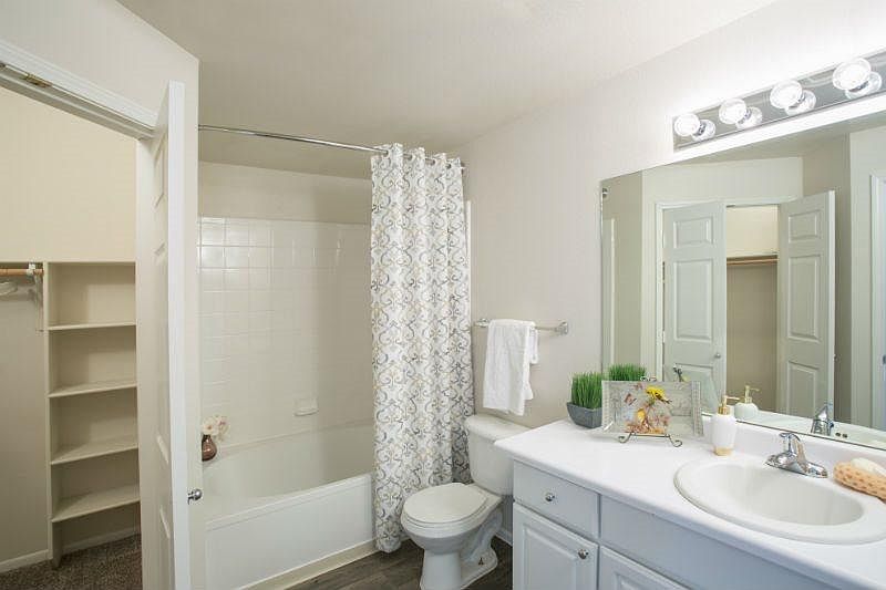 1st image of 16980 Carlson Dr APT 622