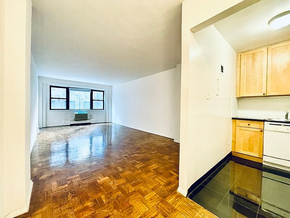 1st image of 320 E 54th St APT 2B