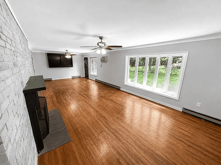 4477 E Centerville Rd — Photo 5