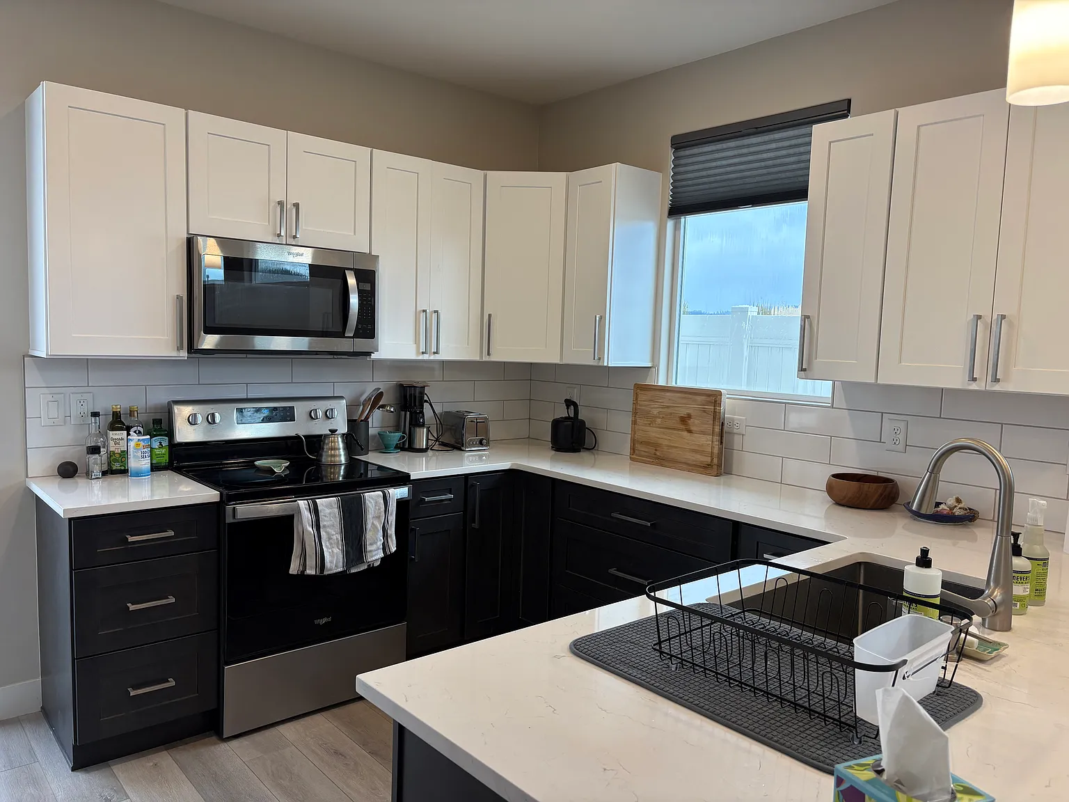 3 bed, 1272 sqft, $1,200 — Photo 2