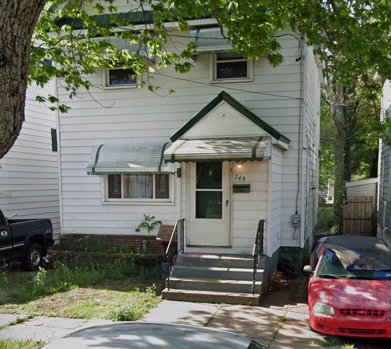 3 bed, $950 — Photo 1