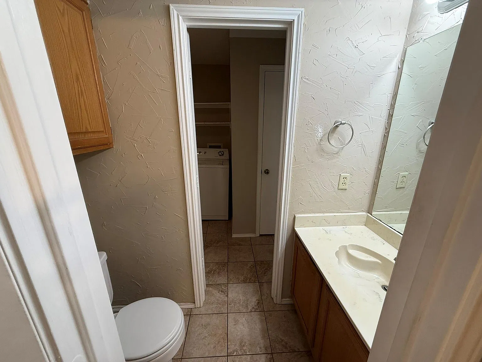 3 bed, 1382 sqft, $2,100 — Photo 3