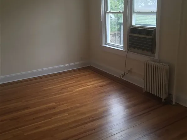 2843 46th St, Astoria, NY 11103