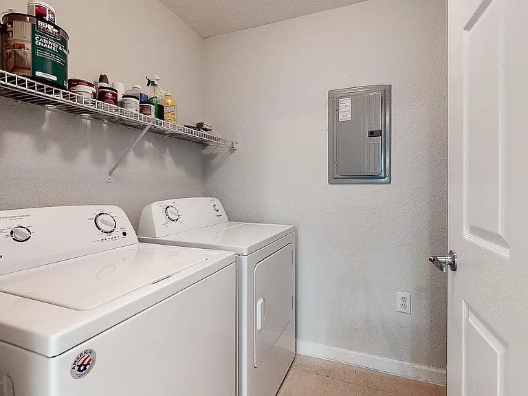 10075 Gate Pkwy N #505 — Photo 31