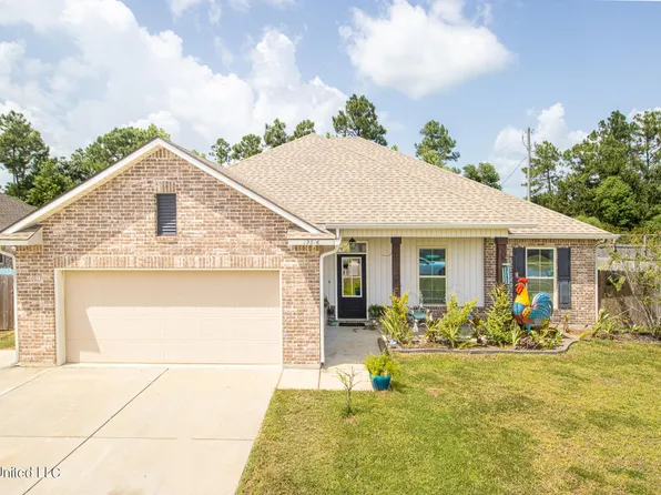 12816 Jackson Lee Dr, Ocean Springs, MS 39564