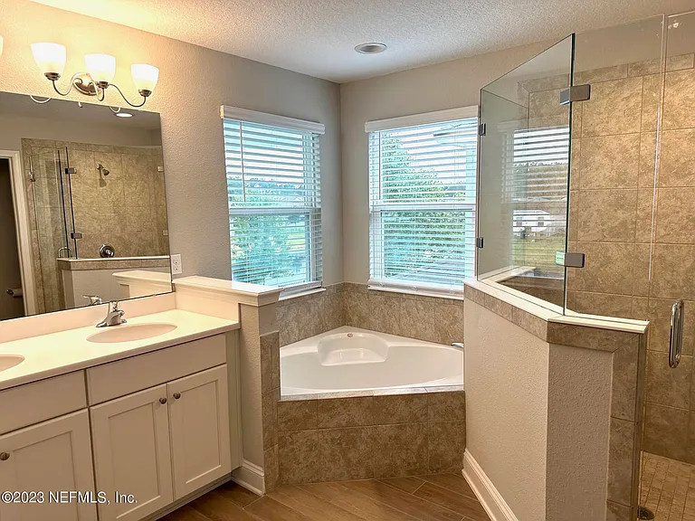 8208 Cape Fox Dr — Photo 17