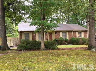 415 Colony Woods Dr, Chapel Hill, NC 27517