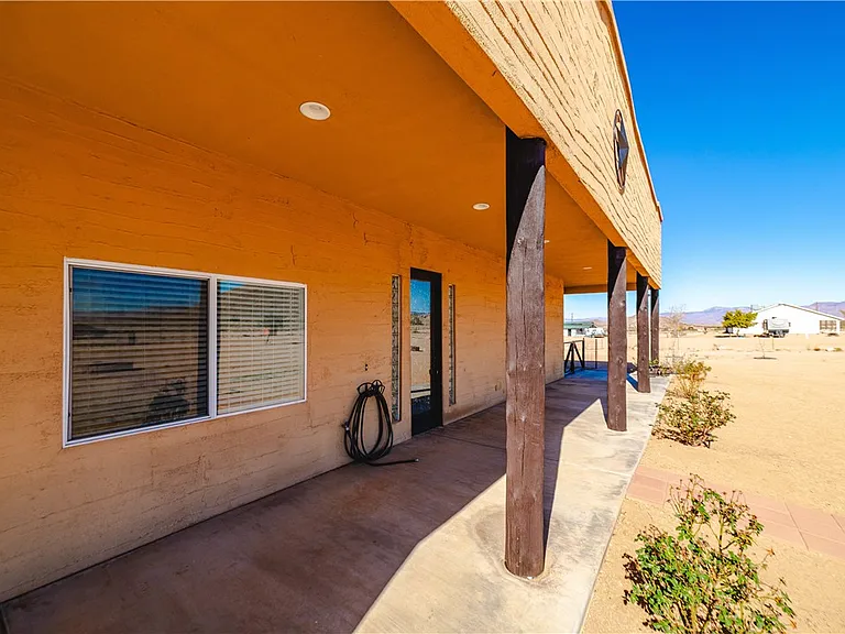 10563 N Garrett Dr — Photo 3