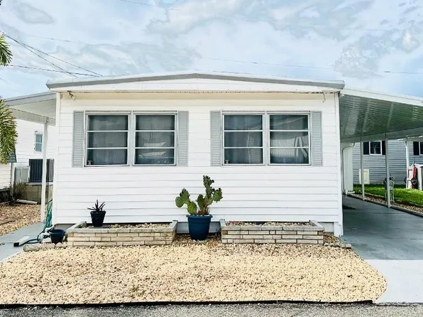 2807 Trinidad Way, Palmetto, FL 34221