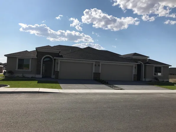 2345 Delle Celle Dr, Richland, WA 99354