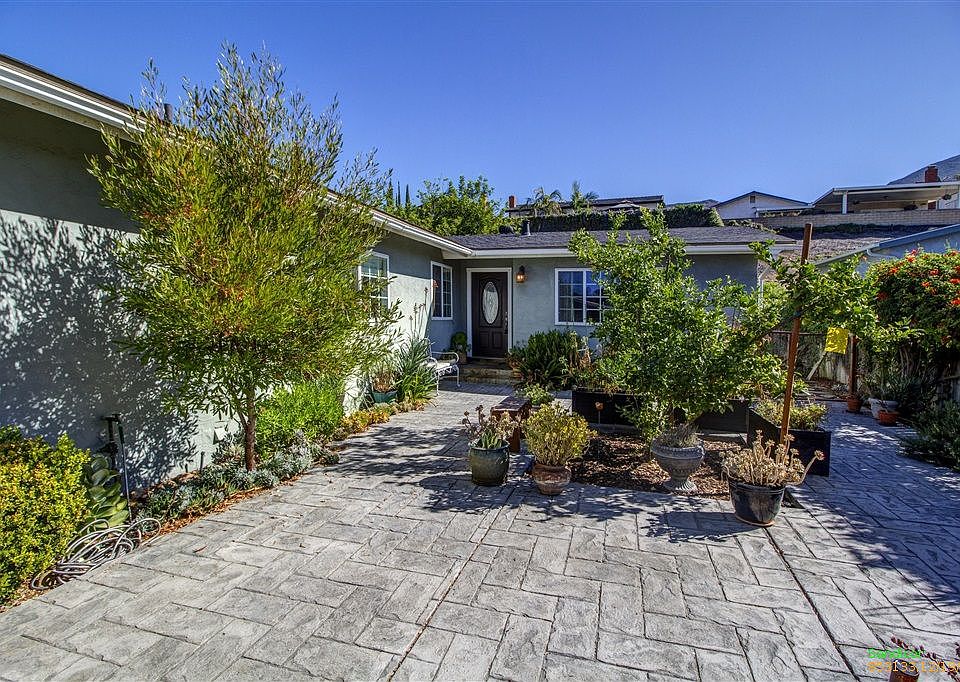 1st image of 7531 Rowena St