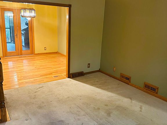 3rd image of 13217 Valley Forge Ln N