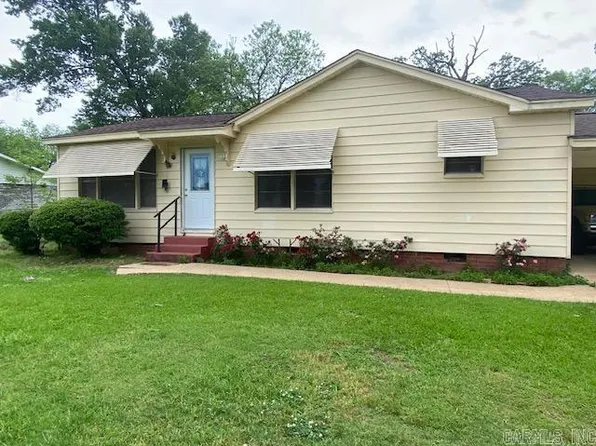 703 S Grady St, Hope, AR 71801