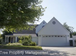 1312 Douglas Ave, Clovis, CA 93611