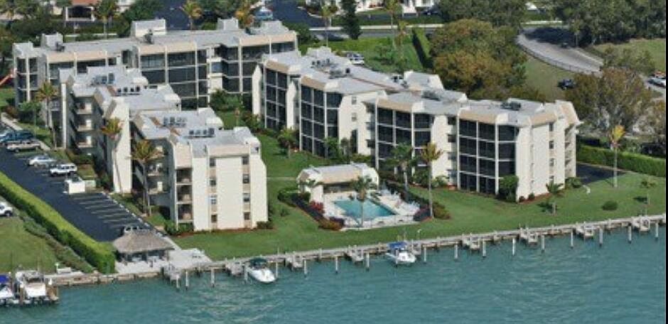 1st image of 933 Collier Ct APT C401