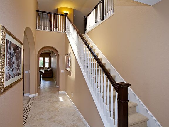 5th image of 670 Cypress Hills Dr