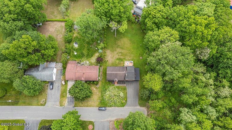 2nd image of 181 Garden Street