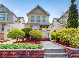 9117 71st Rd, Forest Hills, NY 11375