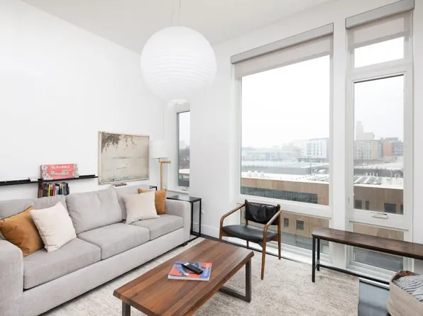 550 W Juneau Ave, Milwaukee, WI