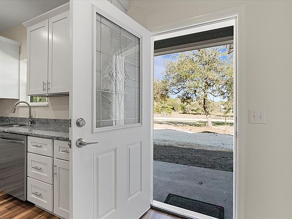 3rd image of 5950 NE 106th Ct