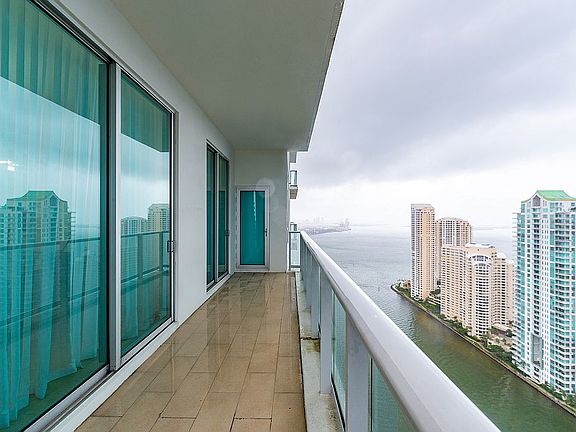 2nd image of 300 Biscayne Blvd Penthouse 3802