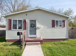 2213 Minnie St, Port Huron, MI 48060