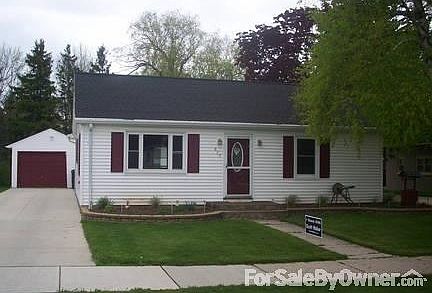 3 bedroom 2 full bath ranch home
						:
						1.5 detached garage. new roof, windows, doors and siding.