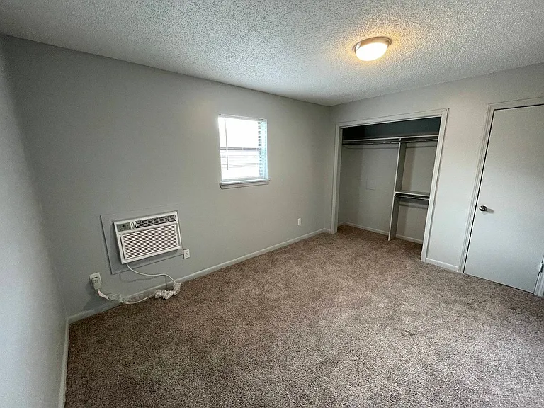 2005 Belt St #10 — Photo 7