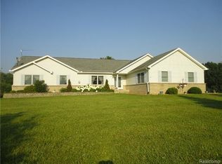 7920 Fleming Rd, Fowlerville, MI 48836