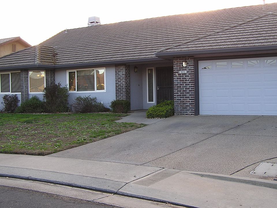 1st image of 19055 N Arrowhead Dr