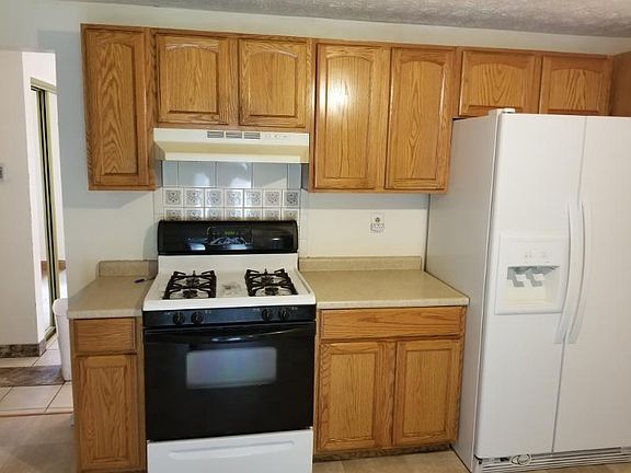 3rd image of 2518 Queenswood Dr