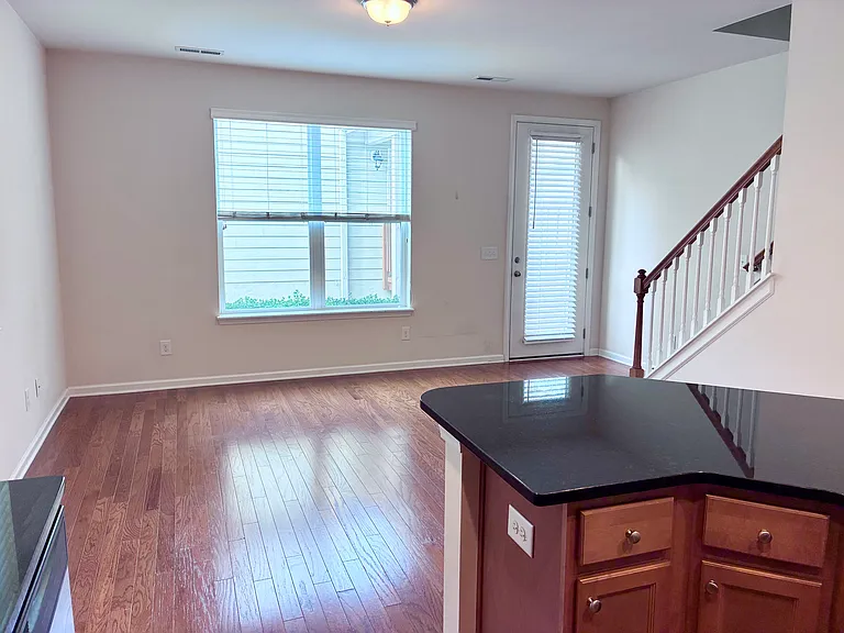 507 Evening Star Dr — Photo 7